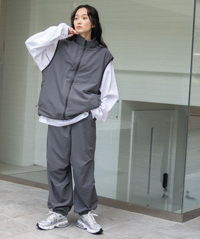 Dグレー モデル：161cm L着用