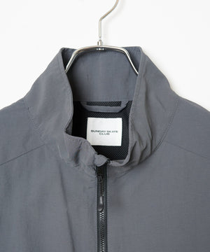 ナイロントラックベスト