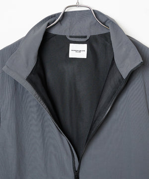 ナイロントラックベスト