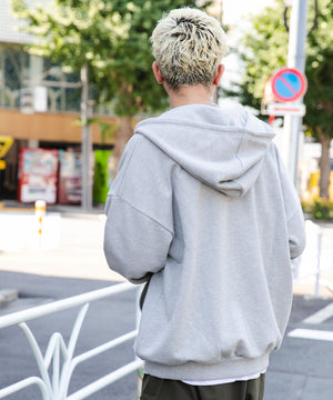 杢グレー モデル：178cm L着用