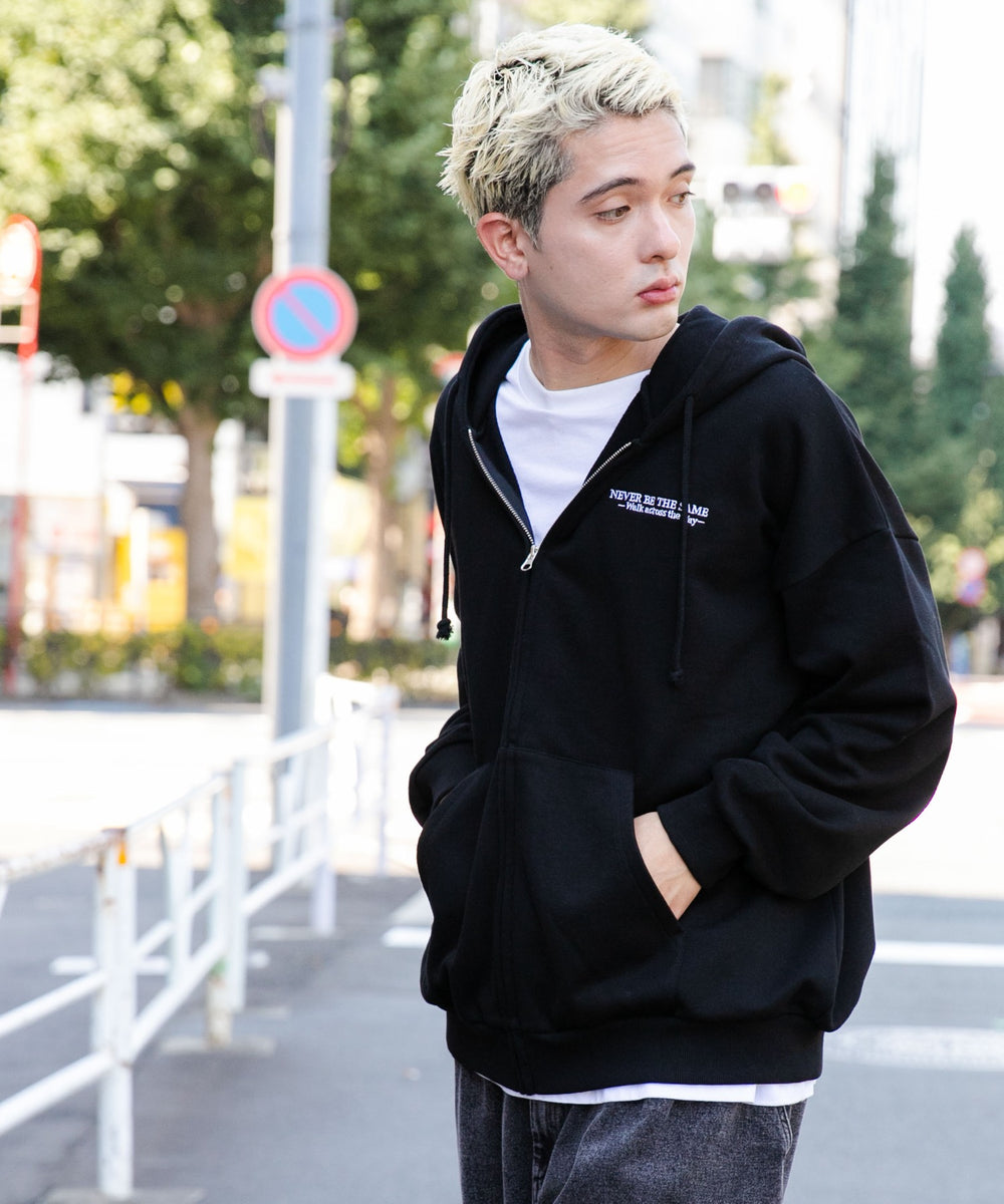 ブラック モデル：178cm L着用