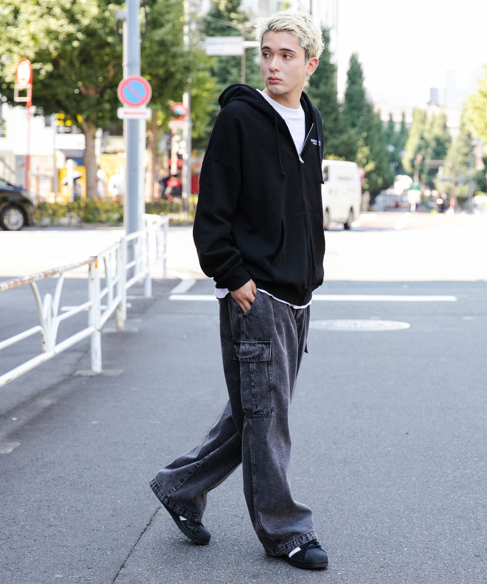 ブラック モデル：178cm L着用