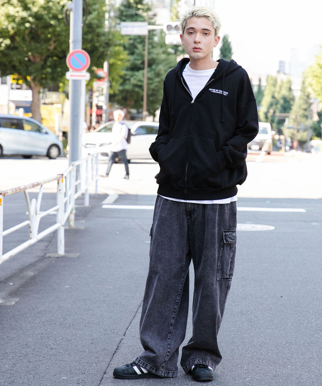 ブラック モデル：178cm L着用