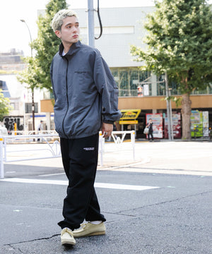 ブラック モデル：178cm L着用