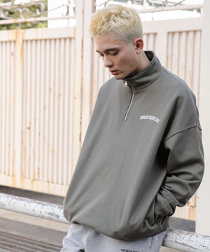 カーキ モデル：178cm L着用