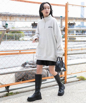 ホワイトオートミール モデル：161cm L着用