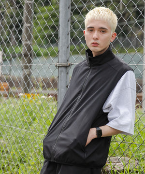 ブラック モデル：178cm L着用