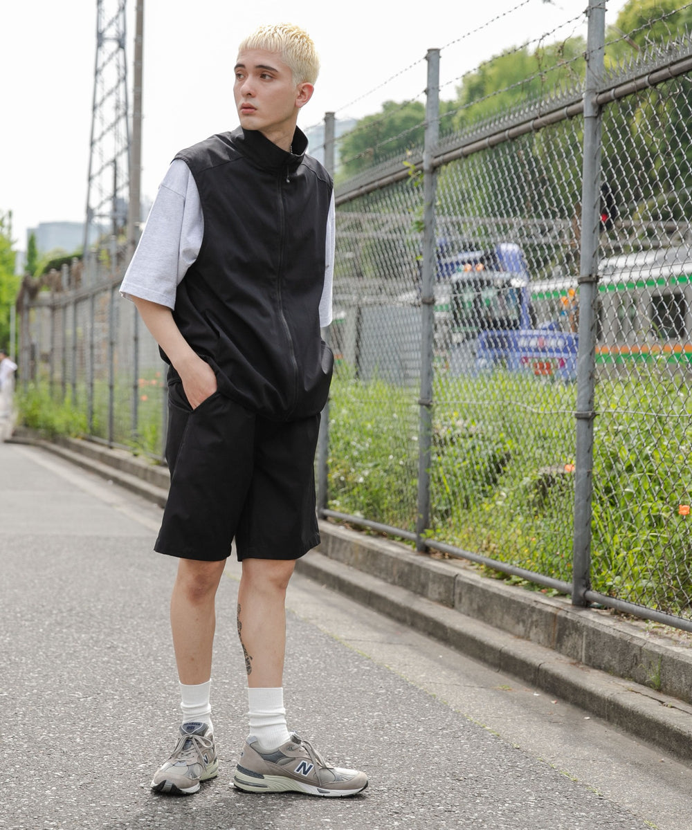 ブラック モデル：178cm L着用