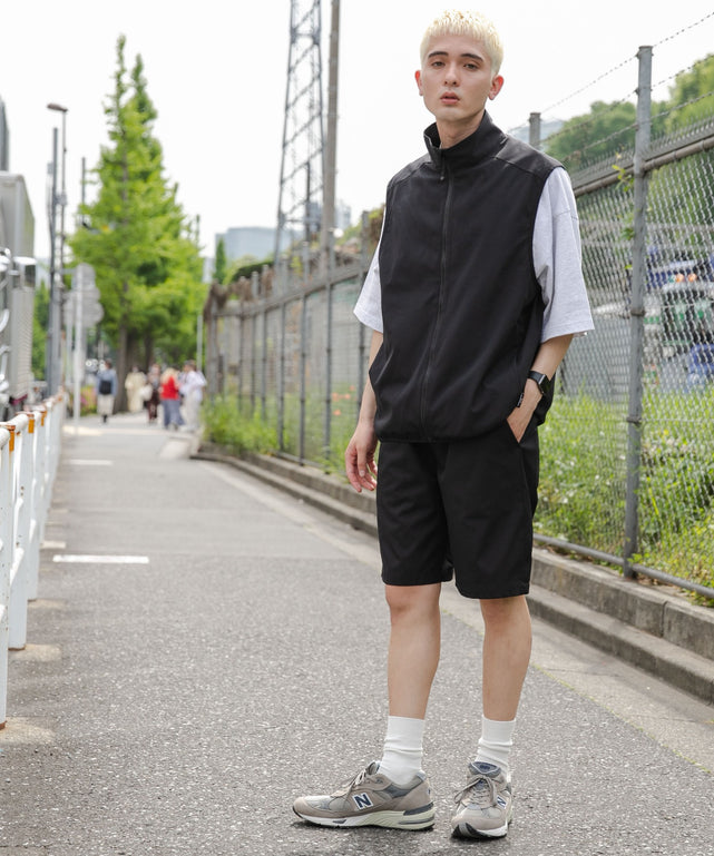 ブラック モデル：178cm L着用