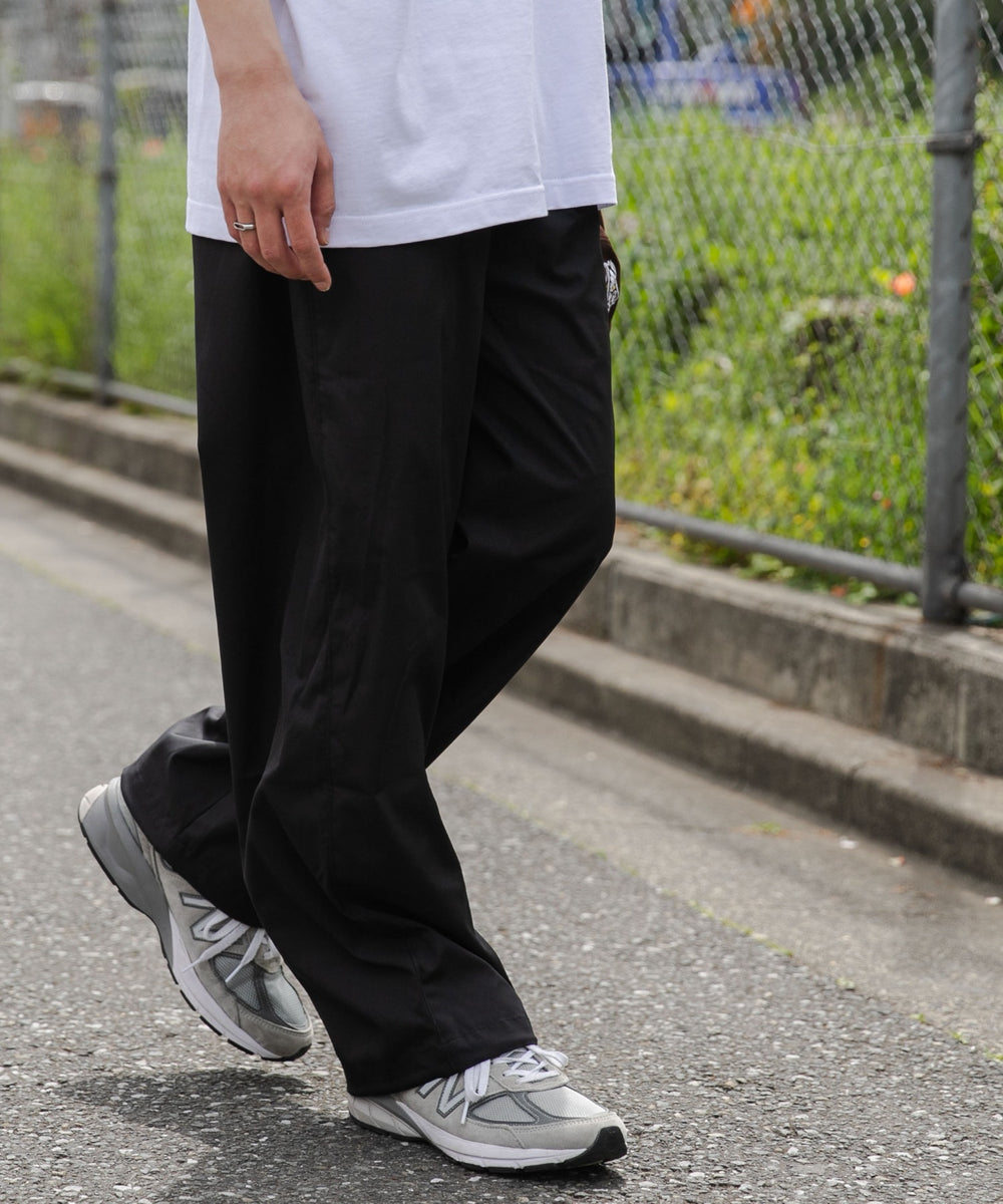 ブラック モデル：178cm L着用