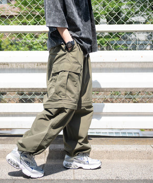 カーキ モデル：166cm L着用