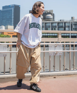 ベージュ モデル：174㎝ L着用