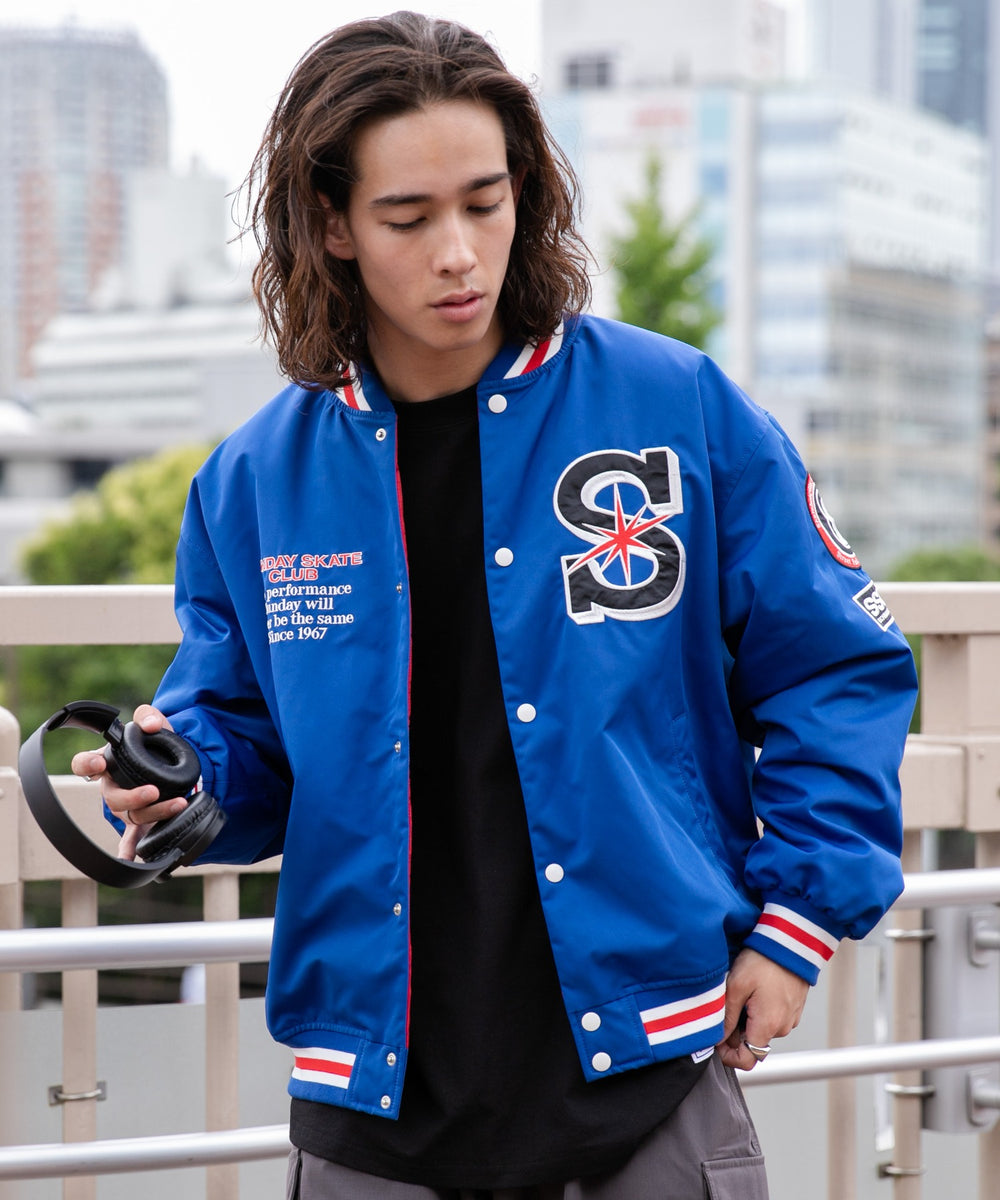 ブルー モデル：174cm M着用