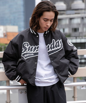 ブラック モデル：174cm M着用