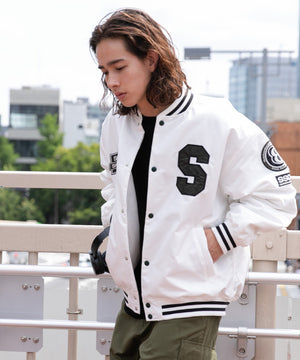 ホワイト モデル：174cm M着用