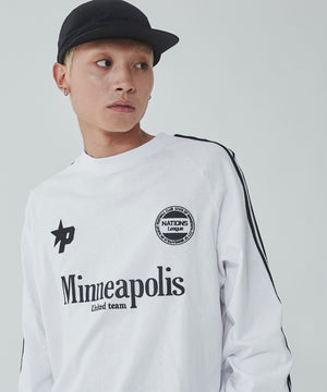 ホワイト モデル：178cm L着用