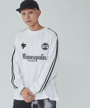 ホワイト モデル：178cm L着用