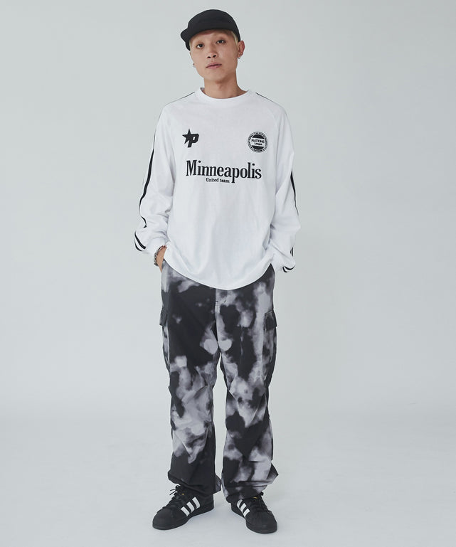 ホワイト モデル：178cm L着用