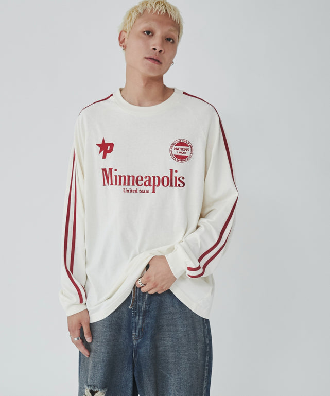 オフホワイト モデル：178cm L着用