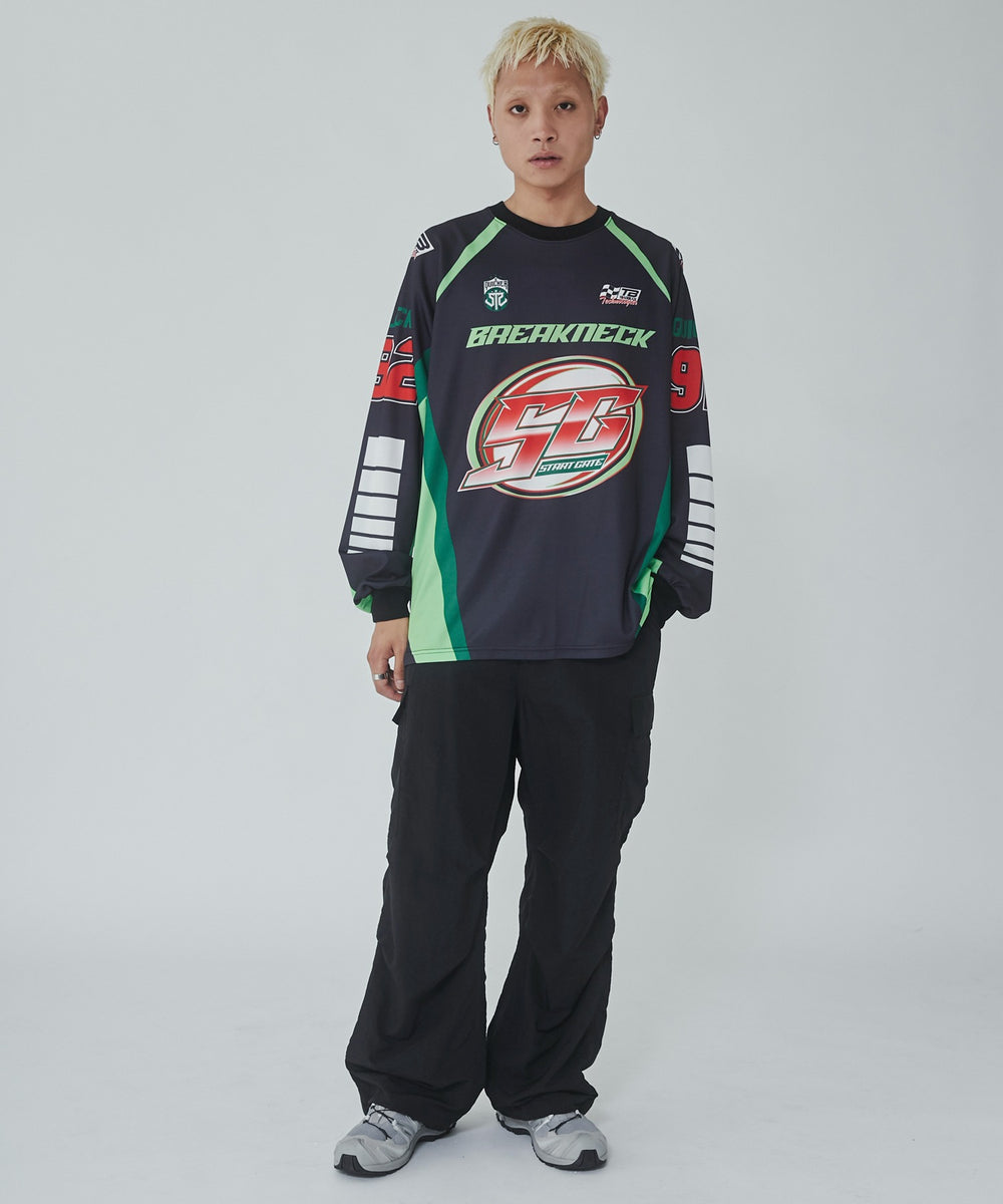 ブラック モデル：178cm L着用