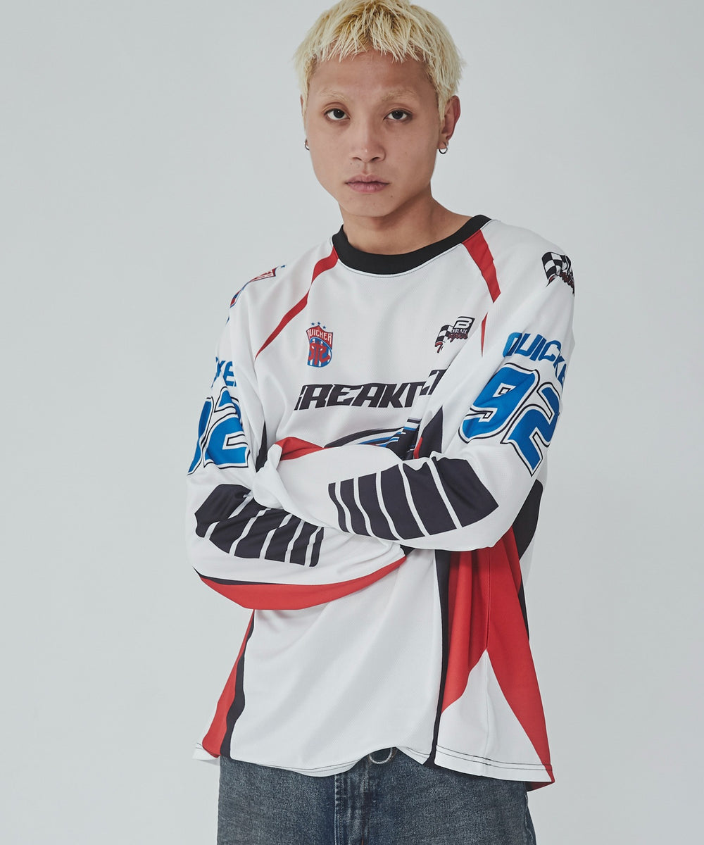 ホワイト モデル：178cm L着用