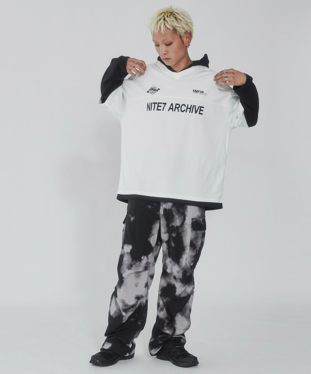 ホワイト モデル：178cm L着用