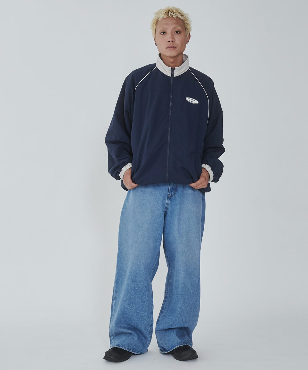 ネイビー モデル：178cm L着用