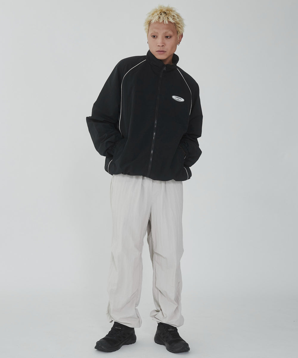 ブラック モデル：178cm L着用