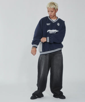 ネイビー モデル：178cm L着用