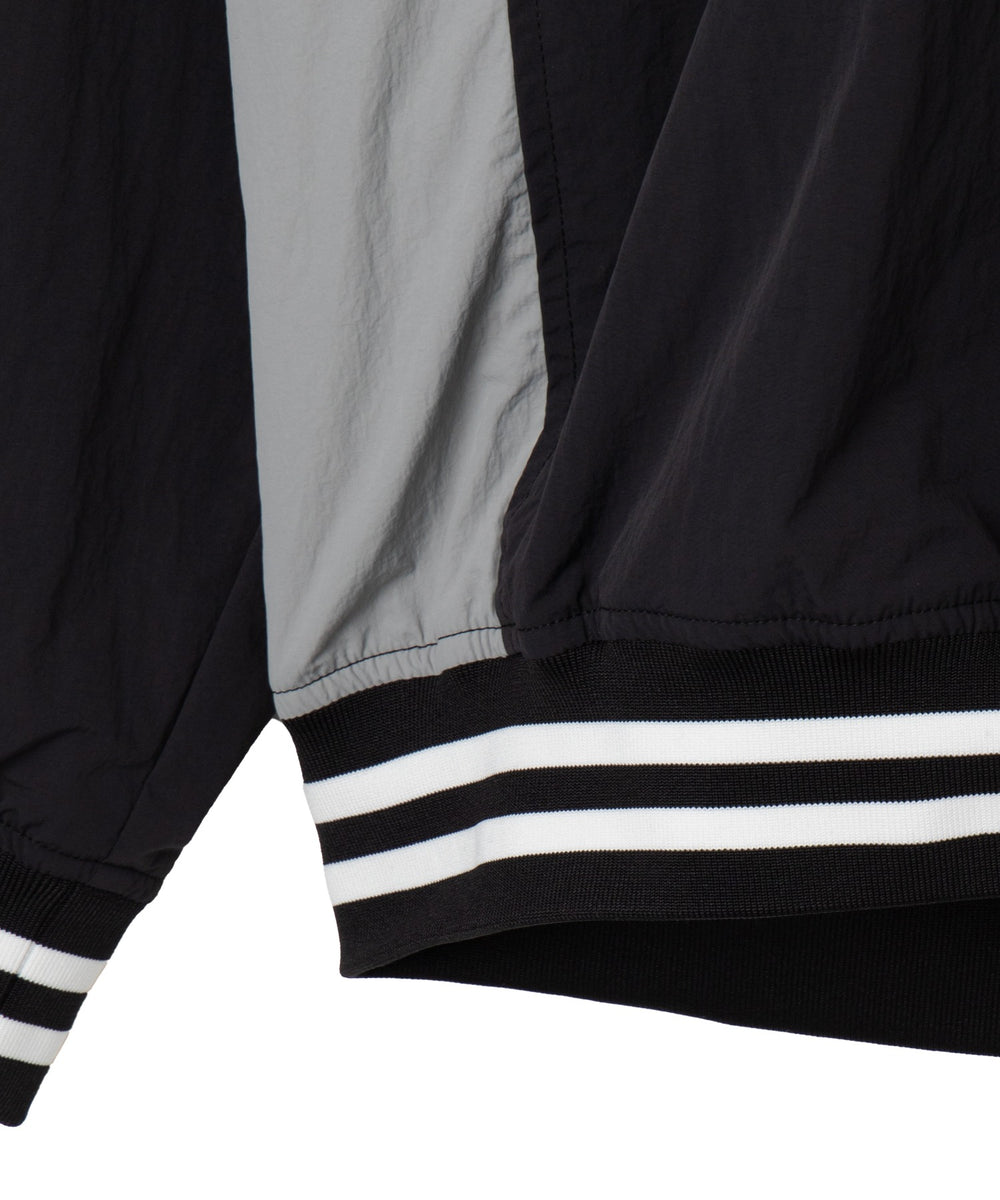 ナイロンゲームロゴプルオーバー