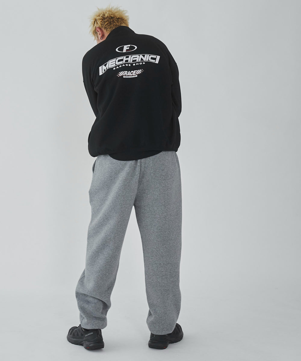 ブラック モデル：178cm L着用