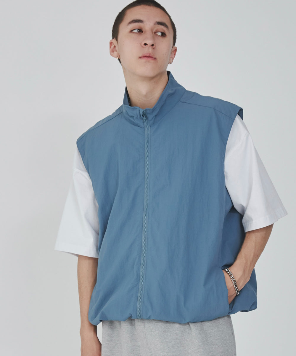 ブルーその他 モデル：176cm L着用