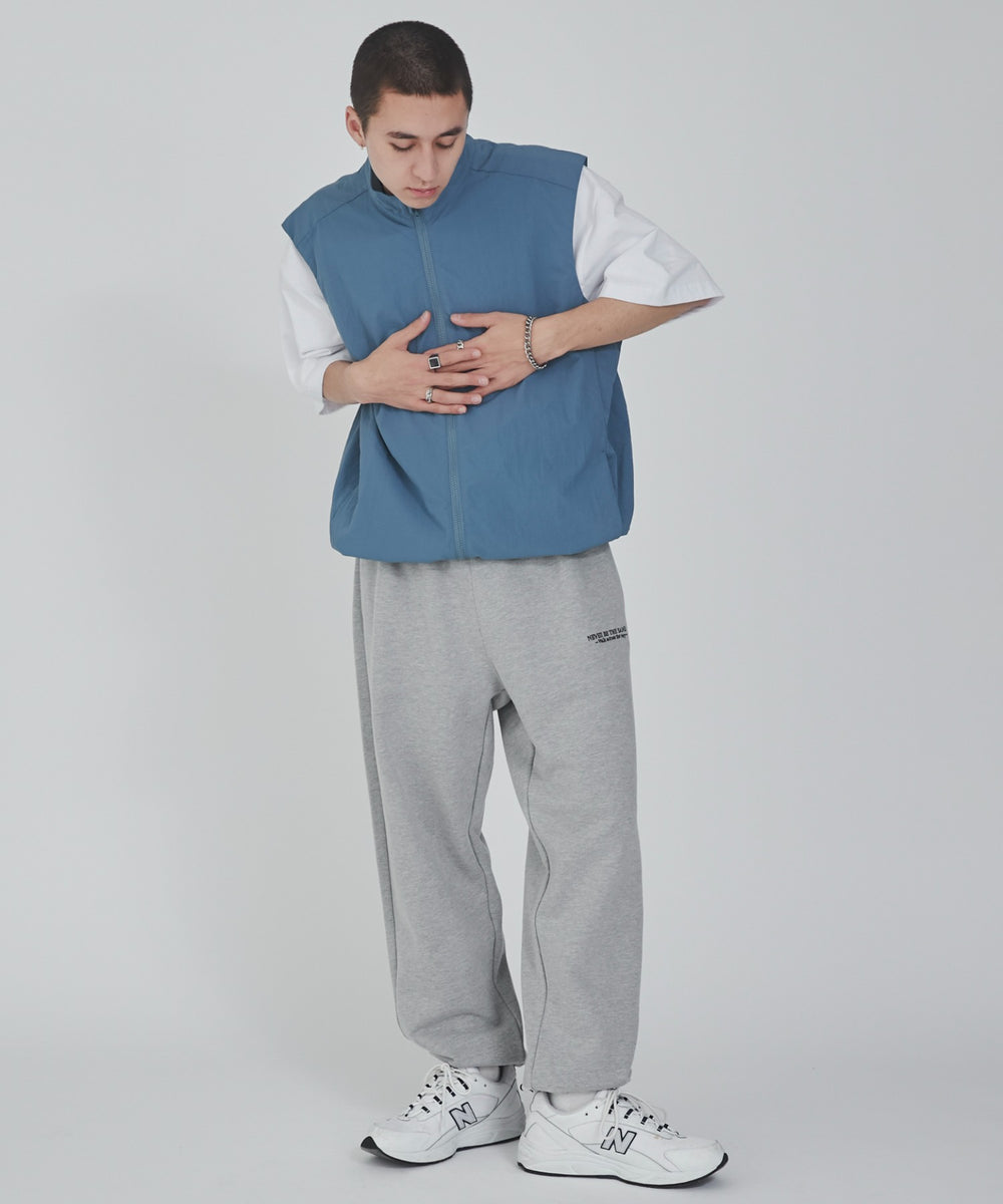 ブルーその他 モデル：176cm L着用