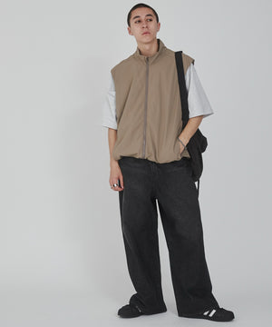 ベージュ モデル：176cm L着用