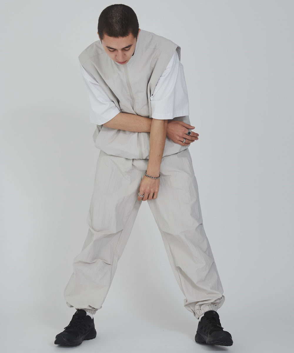 Lグレー モデル：176cm L着用