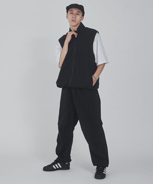 ブラック モデル：176cm L着用