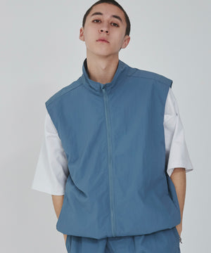 ブルーその他 モデル：176cm L着用