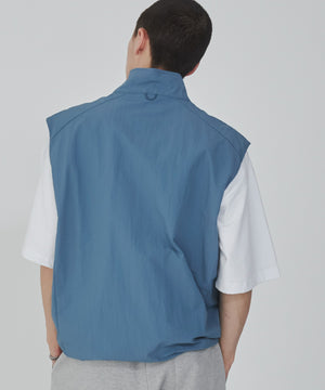 ブルーその他 モデル：176cm L着用