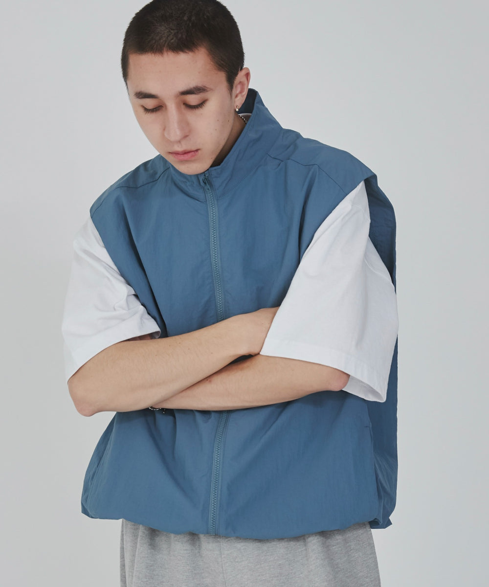 ブルーその他 モデル：176cm L着用