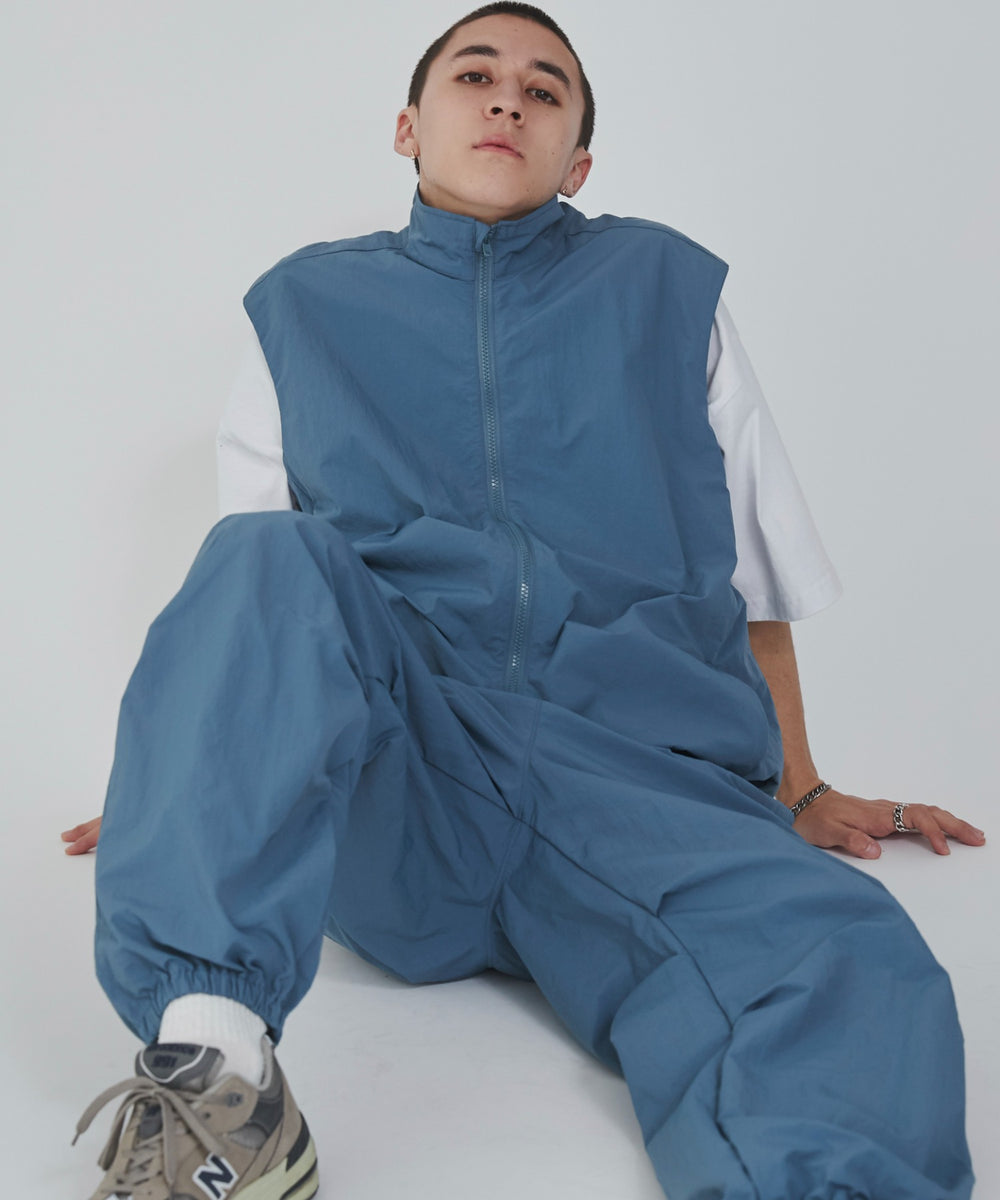 ブルーその他 モデル：176cm L着用