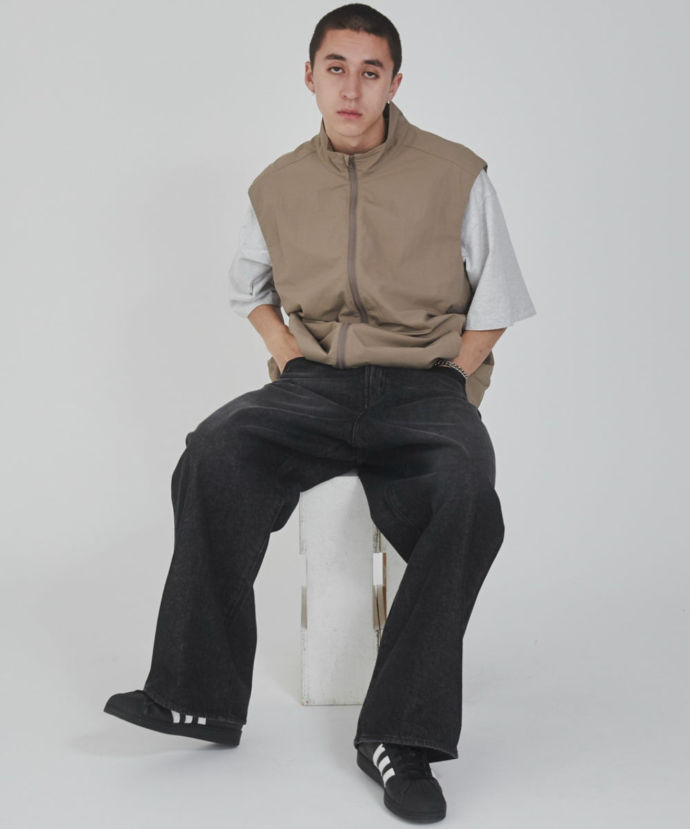 ベージュ モデル：176cm L着用