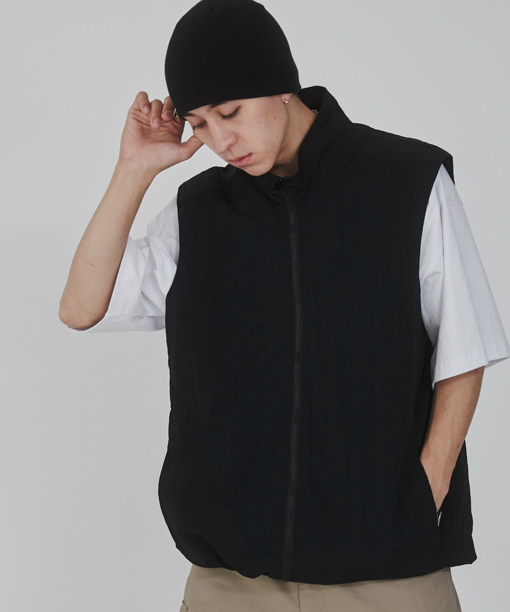 ブラック モデル：176cm L着用