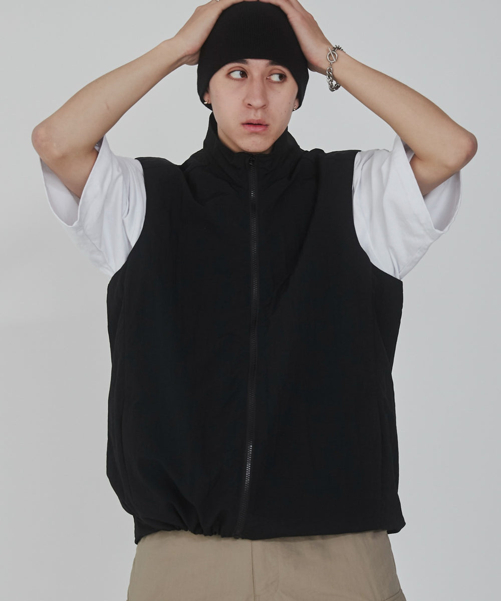 ブラック モデル：176cm L着用