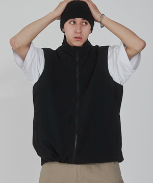 ブラック モデル：176cm L着用