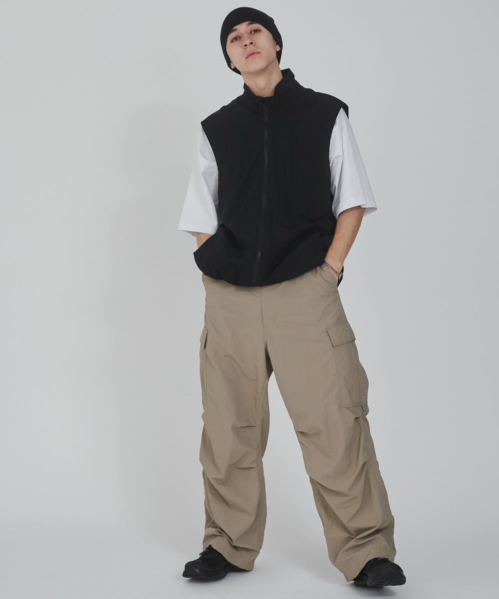 ブラック モデル：176cm L着用