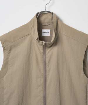 ナイロンベスト