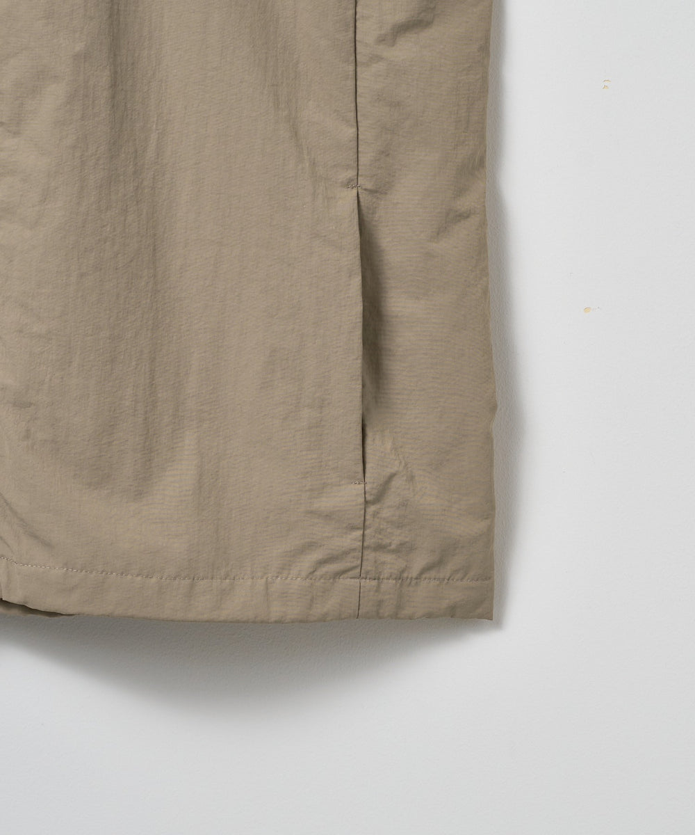 ナイロンベスト