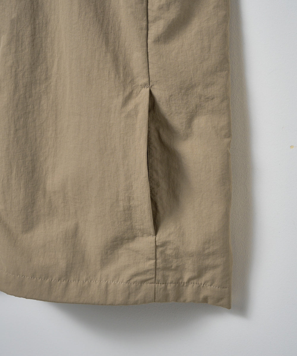 ナイロンベスト