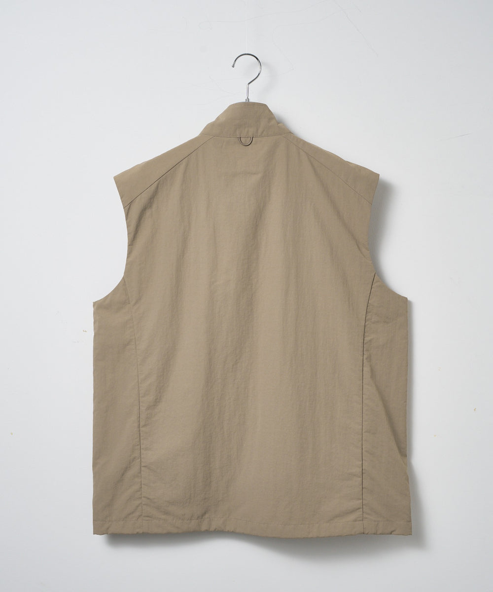 ナイロンベスト