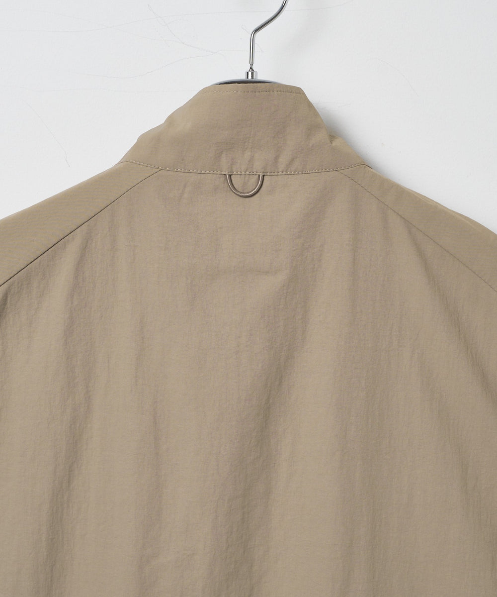 ナイロンベスト